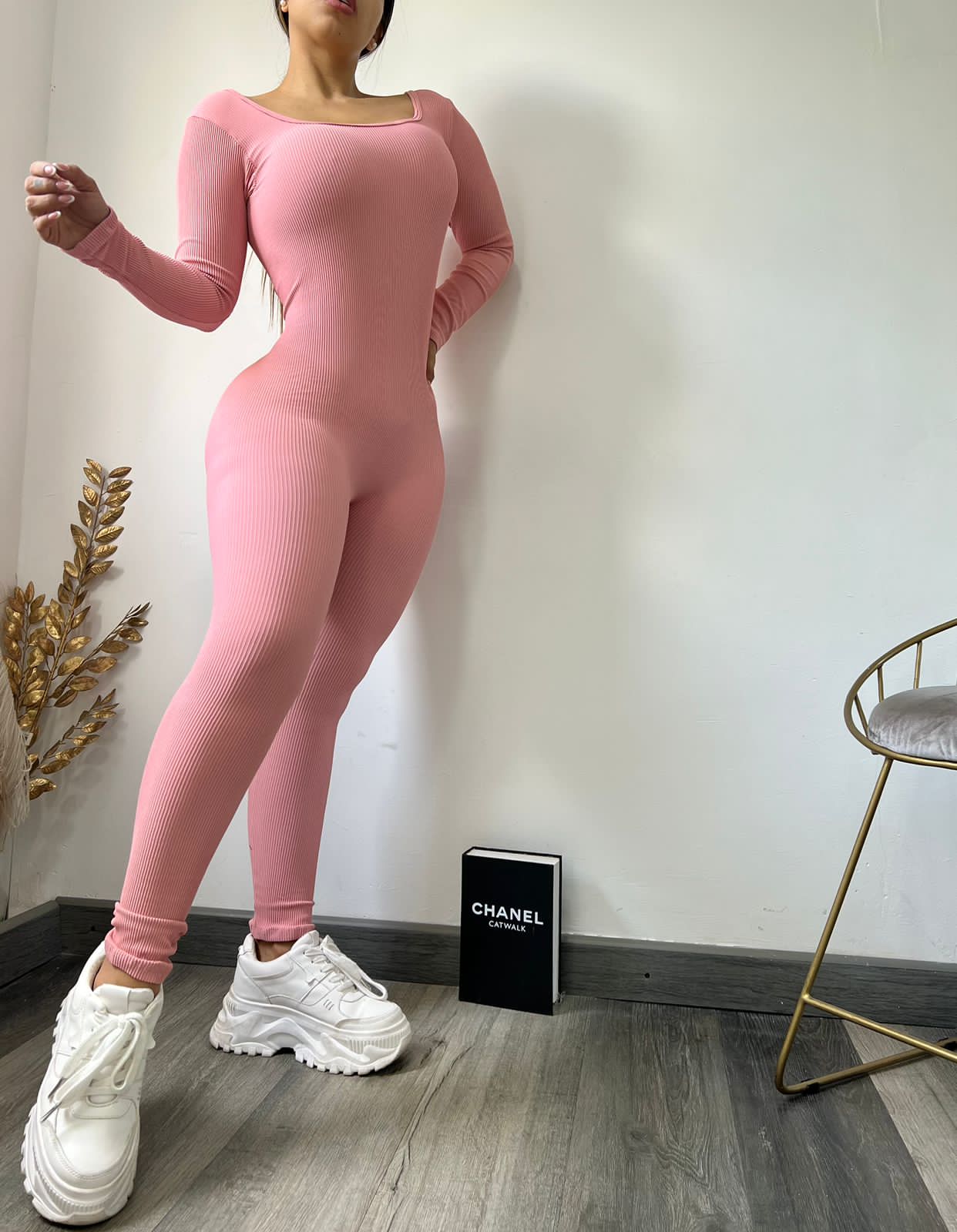 Long-sleeved pink jumpsuit